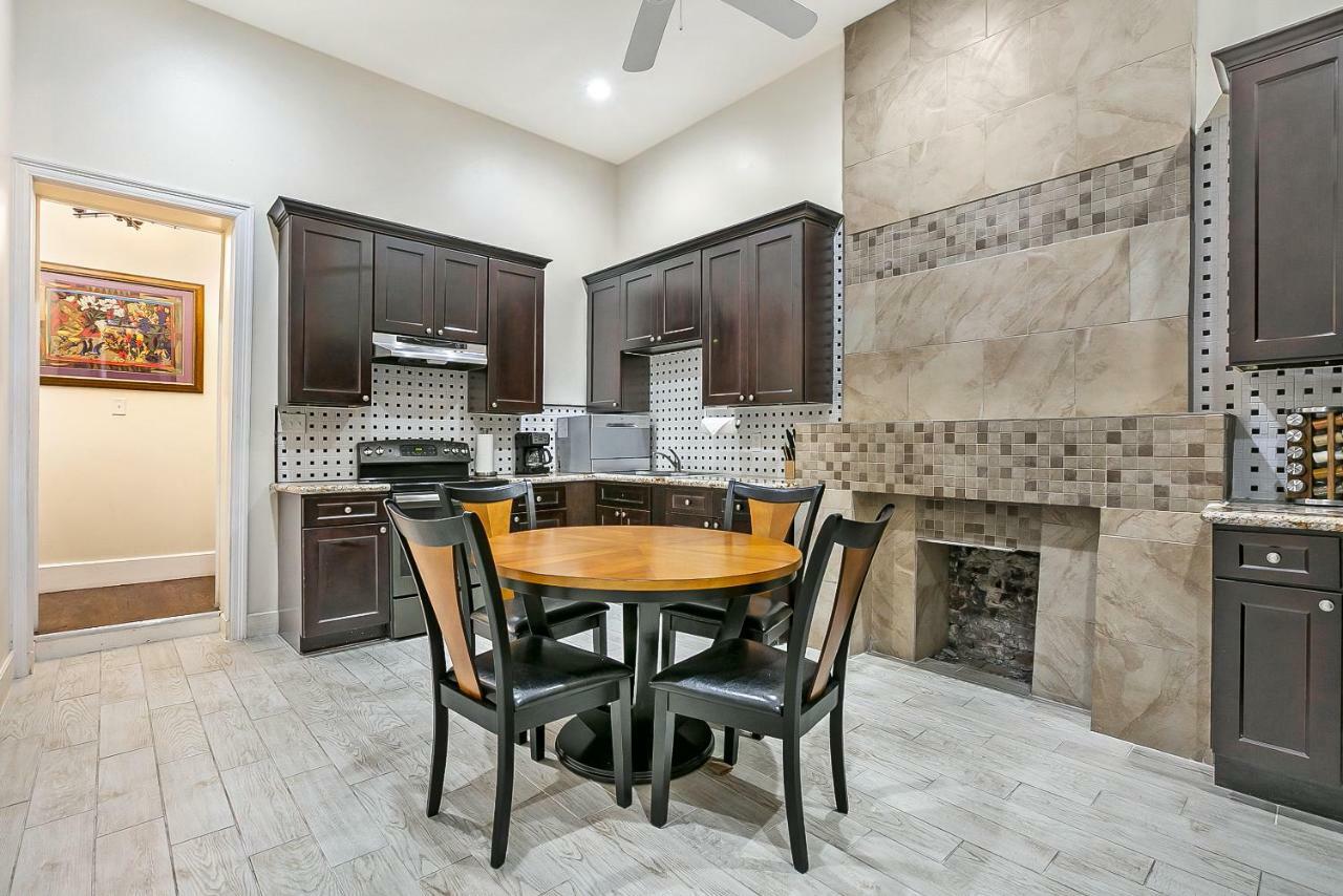 Elegant 4Br Condo In Downtown Nova Orleães Exterior foto